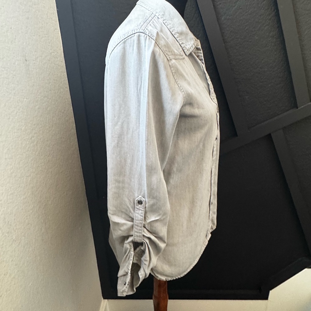 Zara Basic Light Wash Denim Button Down Shirt Wom… - image 3